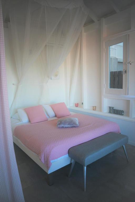 Villa Kazarev - Chambre climatisée avec lit queen-size Terre-de-Haut